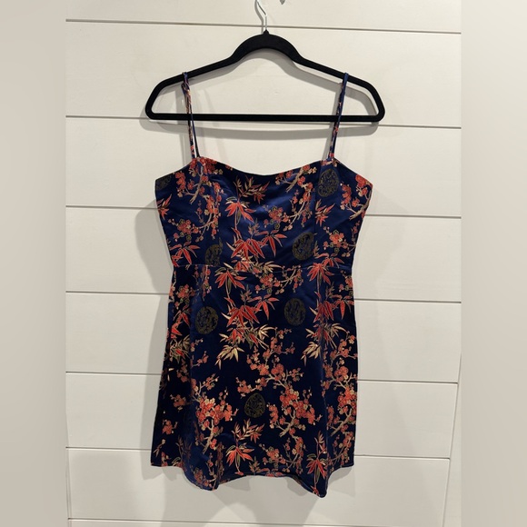 Realisation Emilie dress in Shanghai nights - Picture 4 of 7